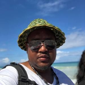 Meet your Posher, Raymond